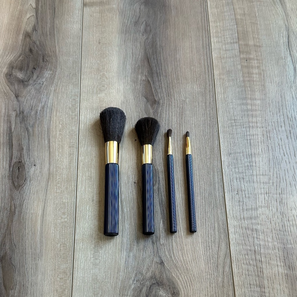 ESTEE LAUDER MAKEUP BRUSHES BUNDLE!!